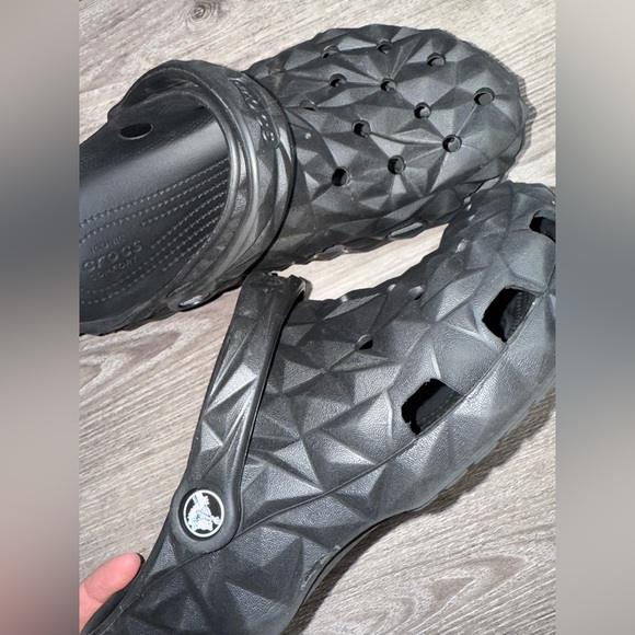CROCS women’s sz 10/ men’s sz 8 ✨ - Picture 4 of 6